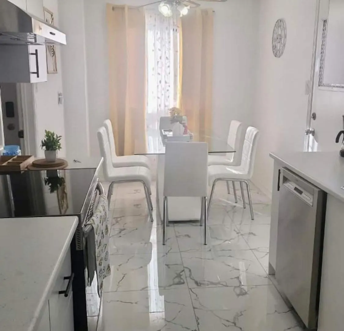 Holiday home K8 Room Near Airport Mississauga