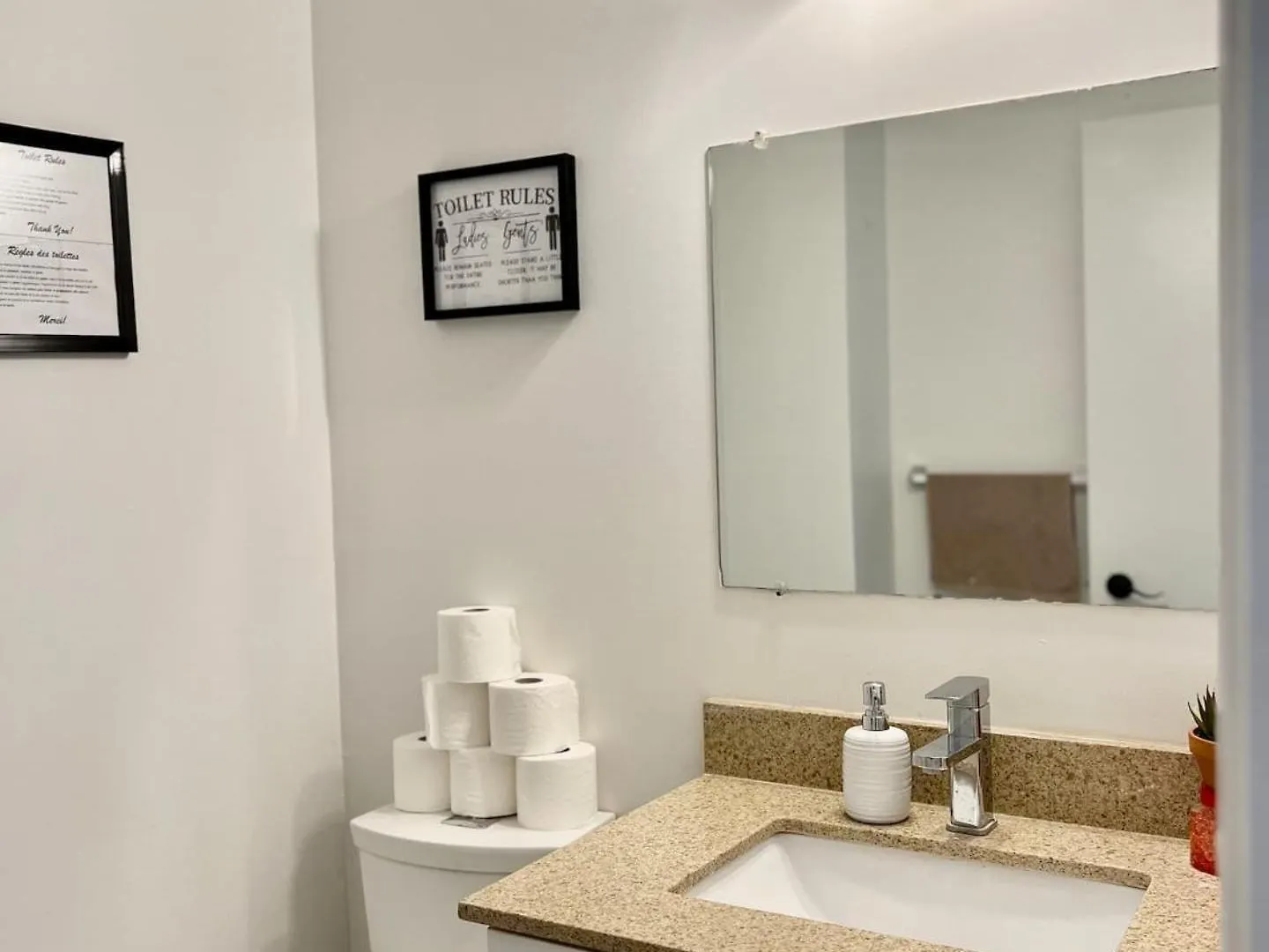 K8 Room Near Airport Mississauga