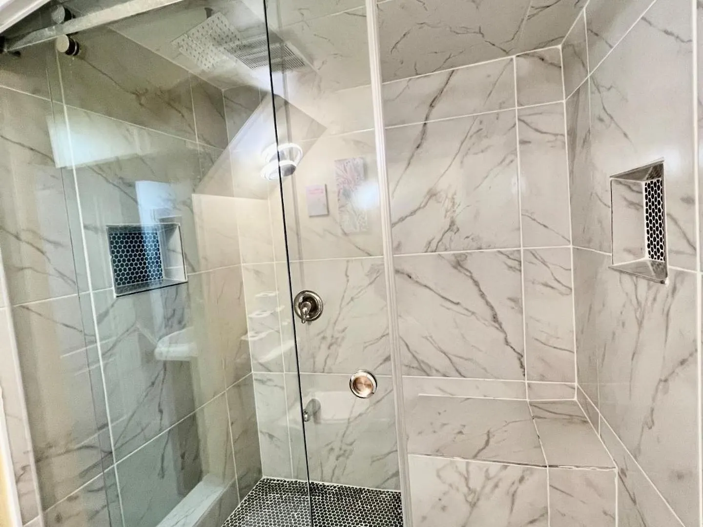 K8 Room Near Airport Mississauga Canada